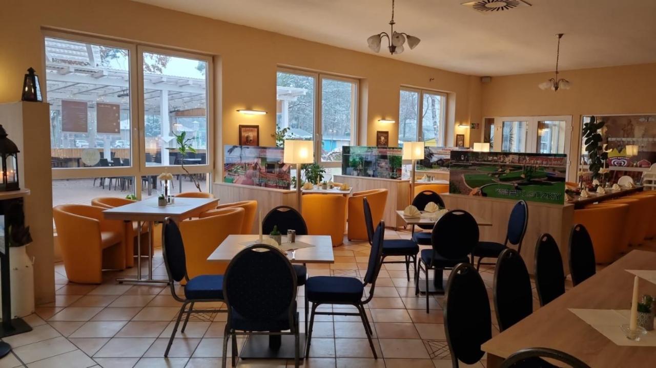 Ferien-& Erlebnispark Ploetzky Schönebeck Εξωτερικό φωτογραφία